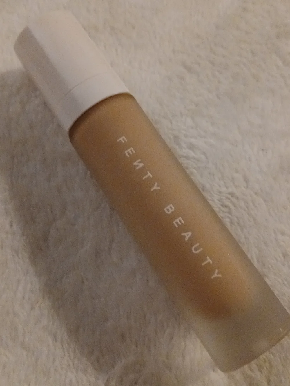 Fenty Beauty by Rihanna Pro Filt’r Soft Matte Longwear Liquid Foundation 260